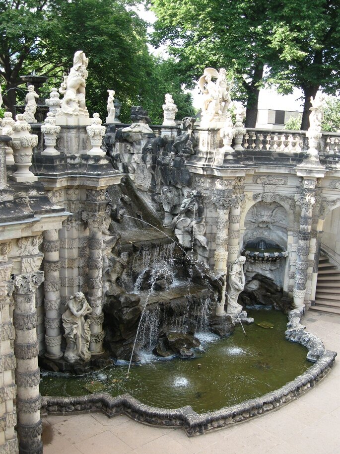 Дрезден фонтаны